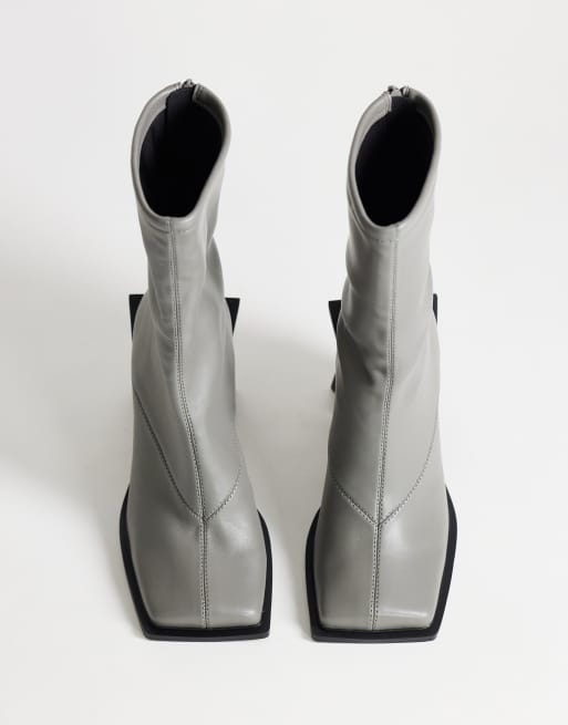 Topshop Kiara extended rand heeled ankle boot in gray, 3 of 4