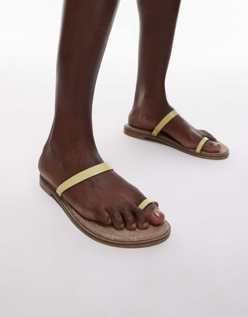 Topshop - Kik - Sandales en cuir véritable avec passant pour orteil - Jaune
