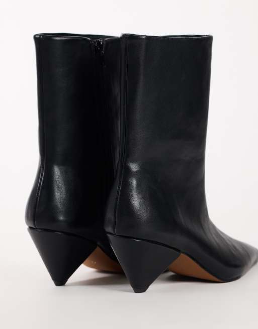 Topshop Kiki ankelstøvle med keglehæl i sort, 4 af 4