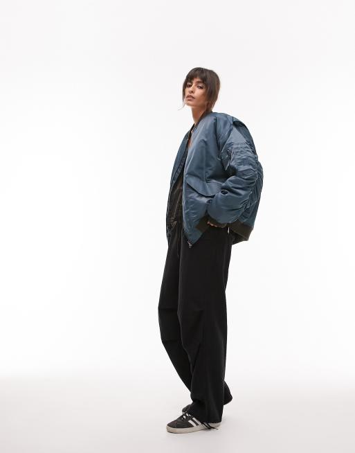 Topshop - Klassiek oversized bomberjack van nylon in blauw, 2 van 4