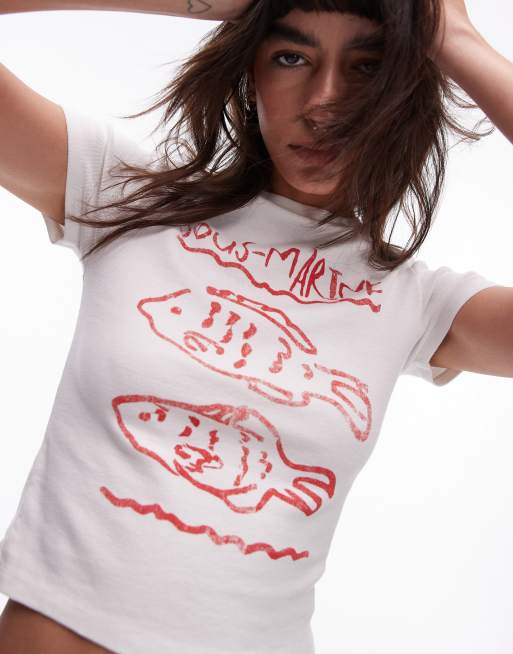 Topshop – Knapp geschnittenes T-Shirt in Ecru mit „Sous Marine“-Grafikprint