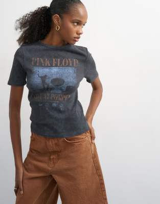 Topshop - Knapp geschnittenes T-Shirt in verwaschenem Schwarz mit lizenziertem „Pink Floyd"-Print und halblangen Ärmeln