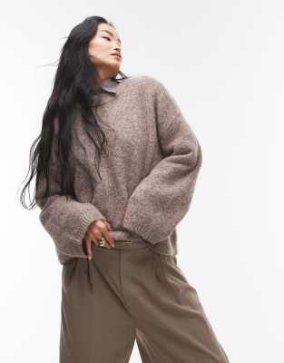 knit boxy fluffy crew neck oversized sweater in coffee-Brown