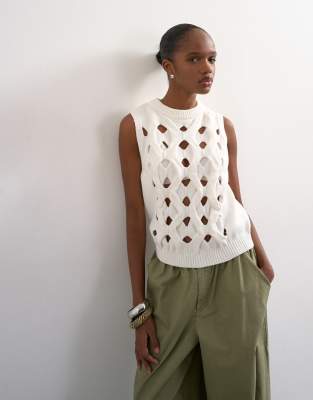 Topshop Knitted 3d Tank In Ivory-white