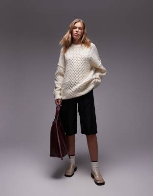 Knitted 3