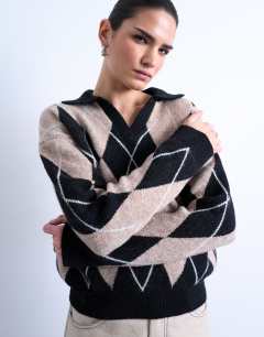 Knitted argyle polo in neutral