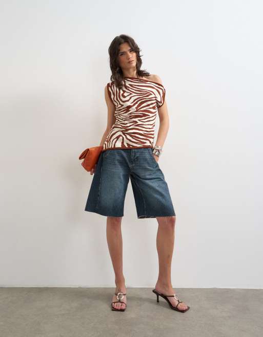 Topshop knitted asymmetric off shoulder animal print top in brown, 3 of 4