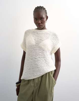 209585507-1-ivory