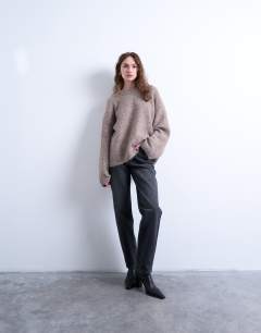 Model wearing Knitted boxy fluffy crew oversized jumper in coffee