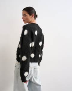 Model wearing Knitted brushed spot cardigan in mono