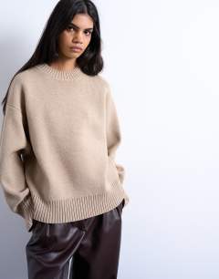 Knitted chunky all needle clean crew jumper in oat