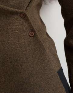 Model wearing Knitted cinch twist top in brown