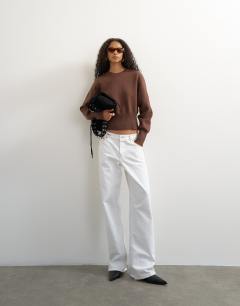 Model wearing Knitted clean cinch waist jumper in chocolate