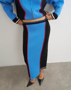 Model wearing Knitted co-ord pencil midi skirt in blue