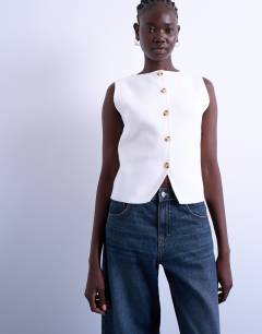 Knitted compact waistcoat in ivory