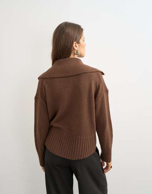 Topshop knitted curved hem collared polo jumper with wool in pecan, 3 of 4