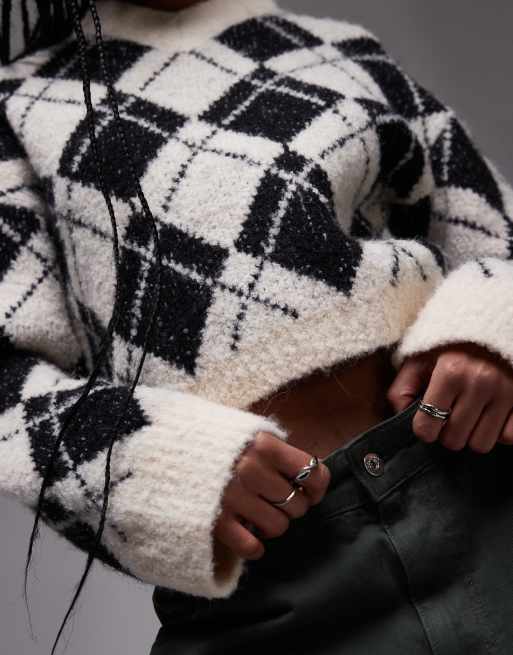 Topshop knitted diamond high v neck sweater in mono, 2 of 4