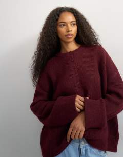 Knitted easy Henley jumper in burgundy