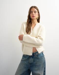 Knitted fluffy eyelash cardigan in ivory
