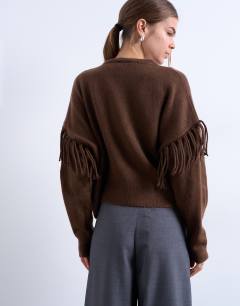 Model wearing Knitted fringe detail jumper in chocolate