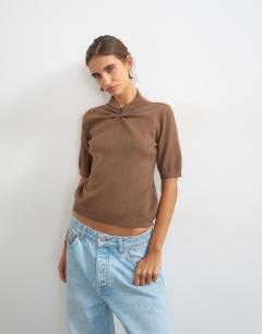 Model wearing Knitted gathered neck detail half sleeve top in brown