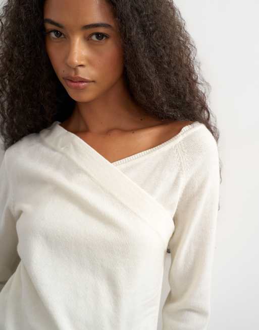 Topshop knitted long sleeve wool blend v neck drapey top in ivory, 3 of 4