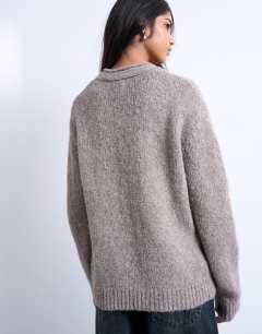 Model wearing Knitted longline pocket chunky wool mix cardigan
