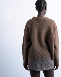 Model wearing Knitted mid ultimate jumper in brown