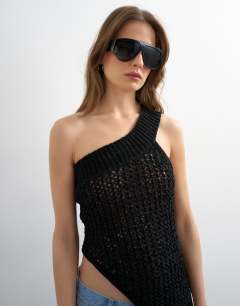 Model wearing Knitted one shoulder tassel top in black