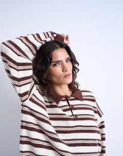 Model wearing Knitted polo in burgundy 