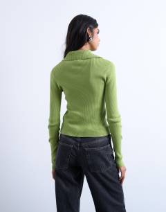 Model wearing Knitted rib collar polo in green