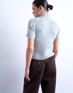 Model wearing Knitted rib short sleeve t-shirt in light grey 
