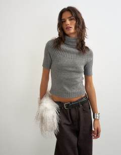 Model wearing Knitted rib yoke funnel neck top in grey