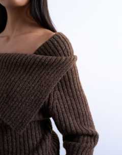 Model wearing Knitted ribbed bardot in chocolate