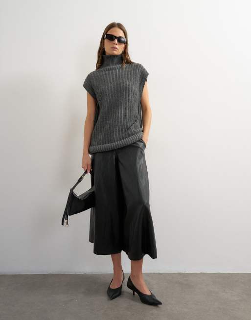 Topshop knitted ribbed funnel neck wool longline top with tube hem in coal, 3 of 4