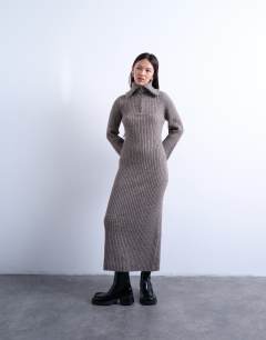 Knitted ring zip midi dress in brown