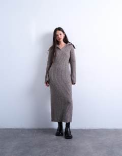 Model wearing Knitted ring zip midi dress in brown