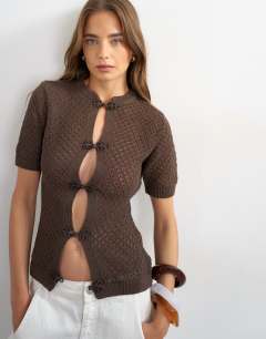 Knitted short sleeve mandarin collar cardigan in brown