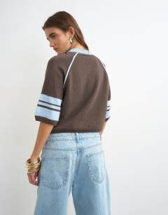 Model wearing Knitted short sleeve top with blue tipping in brown
