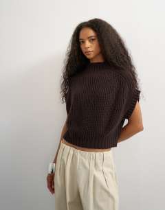 Knitted slouchy short sleeve ribbed top with wool in tobacco
