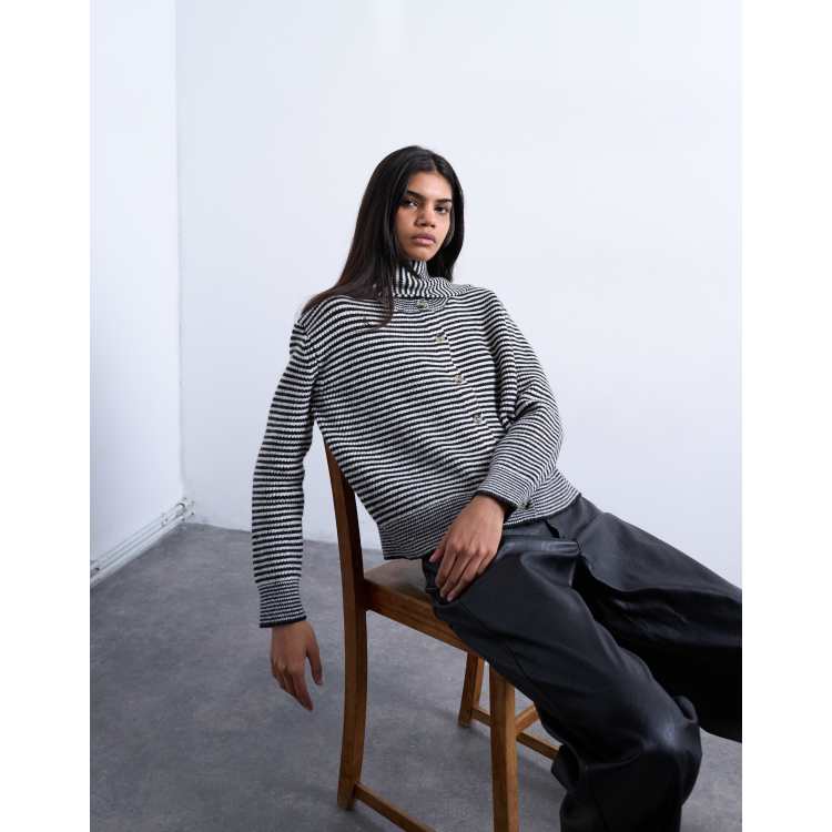 208338934-1-mono?$n_750w$&wid=