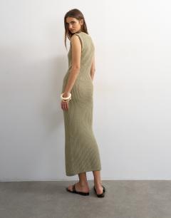 Model wearing Knitted tubular trim scoop neck maxi dress in khaki