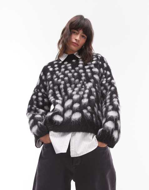 Topshop knitted ultra fluffy relaxed jumper in mono spot