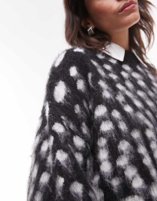 Topshop knitted ultra fluffy relaxed jumper in mono spot, 2 of 4