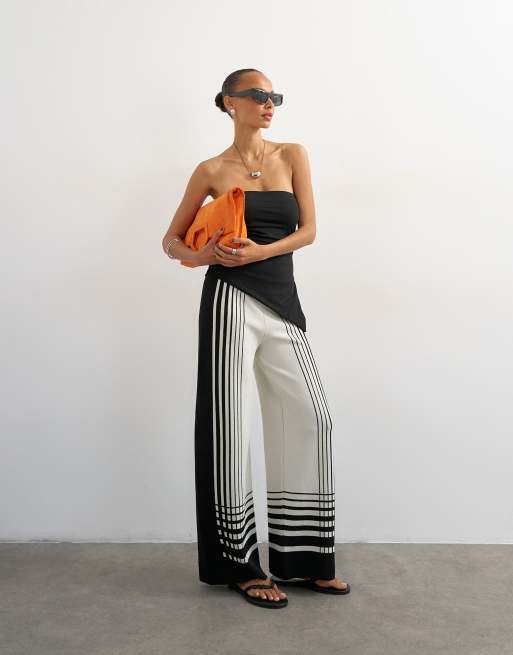 Topshop knitted wide leg trouser in black and ecru, 2 of 5