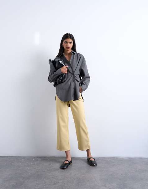 Topshop – Knöchellange Hose aus Kunstleder in Buttermilchgelb - view 1