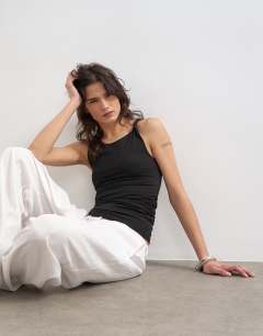 Knot detail ruched side tank in black
