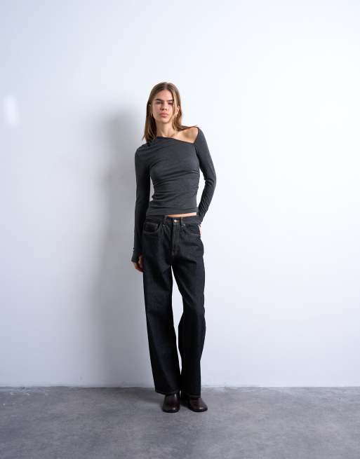 Topshop - Koksgrå langærmet top med asymmetrisk halsudskæring og rynker samt børstet finish, 2 af 4