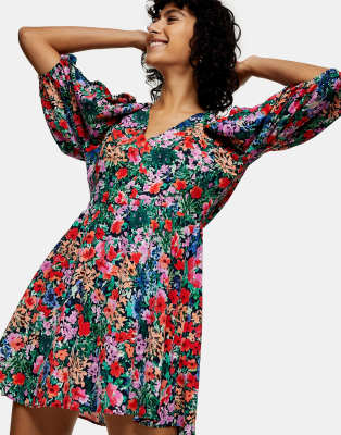 Topshop – Kolorowa sukienka mini z dekoltem w kształcie litery V, bufkami i wzorem w kwiaty