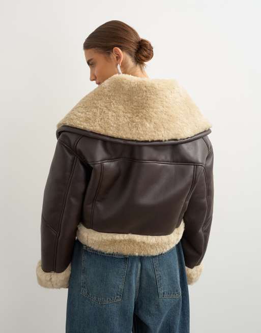 Topshop kołnierz oversize z kożuszka w brązie, 4 z 4